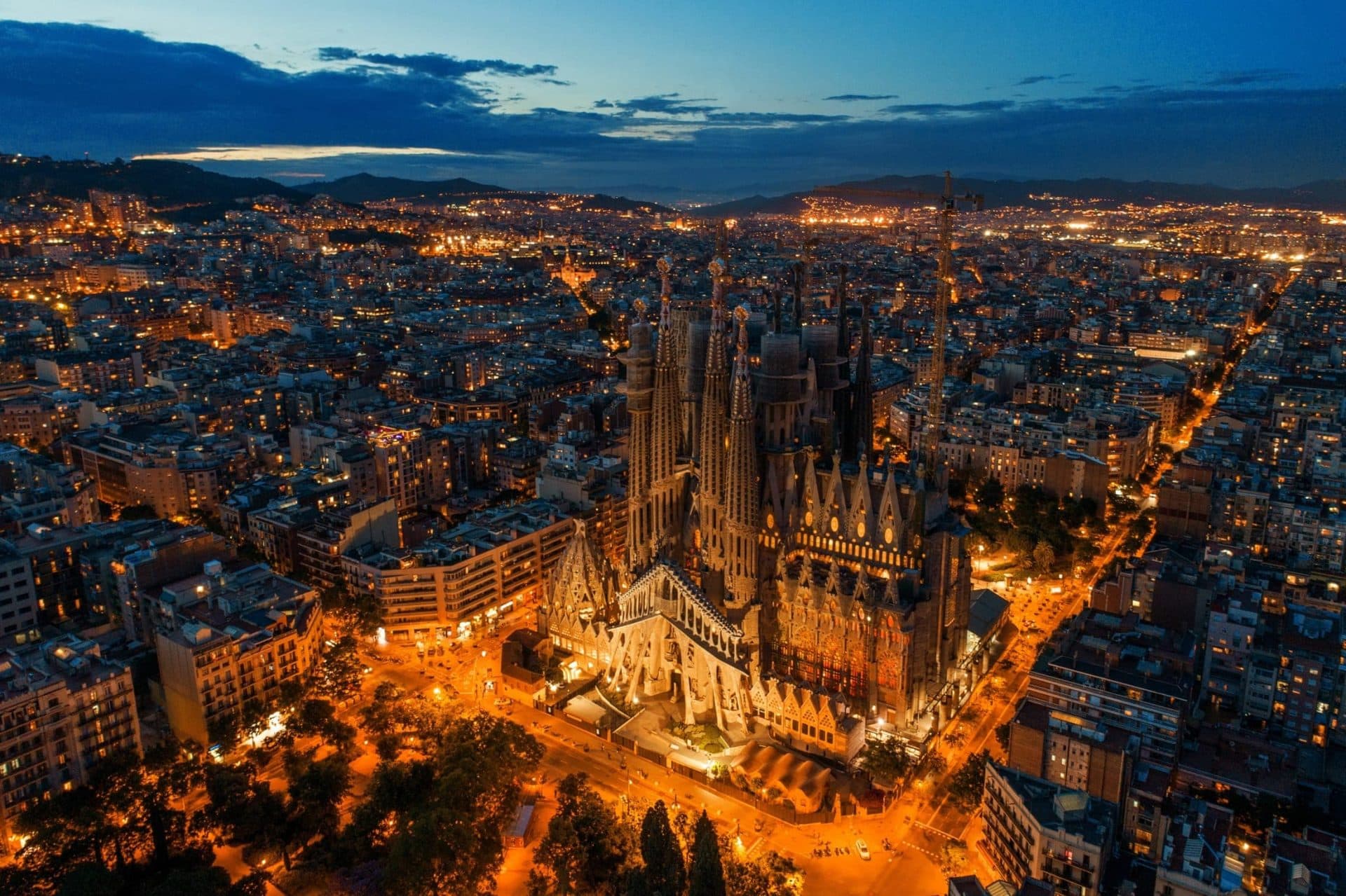 barcelona-basilica-of-the-segrada-familia